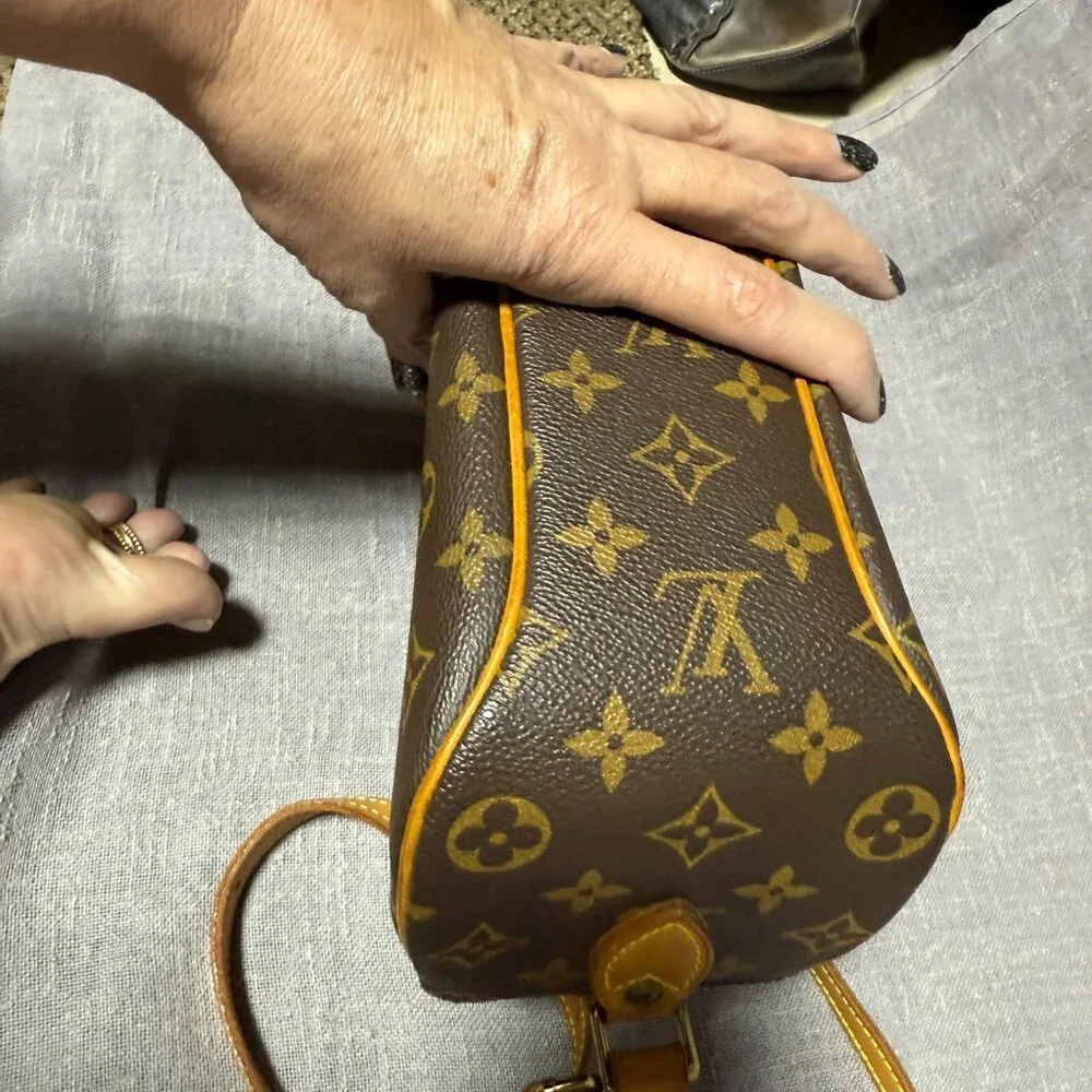 LOUIS VUITTON MONOGRAM BLOIS CROSSBODY BAG